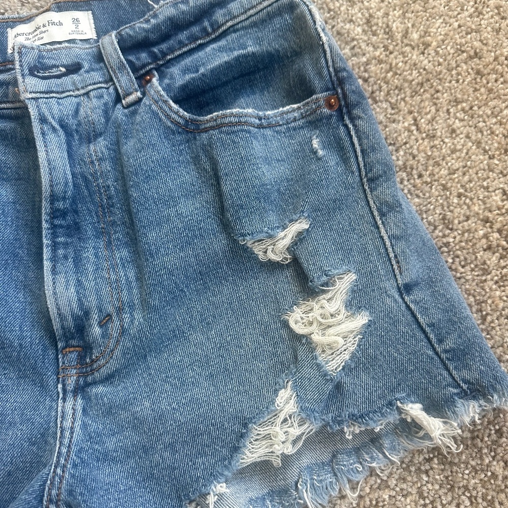 Abercrombie high rise mom short size 2 (26)